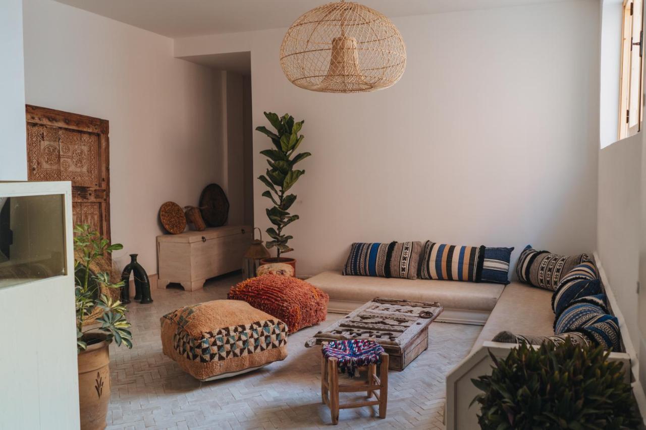 Blue Waves Boutique Hostel Tamraght Экстерьер фото