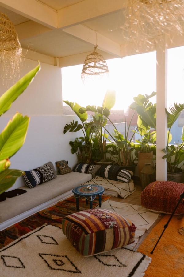 Blue Waves Boutique Hostel Tamraght Экстерьер фото