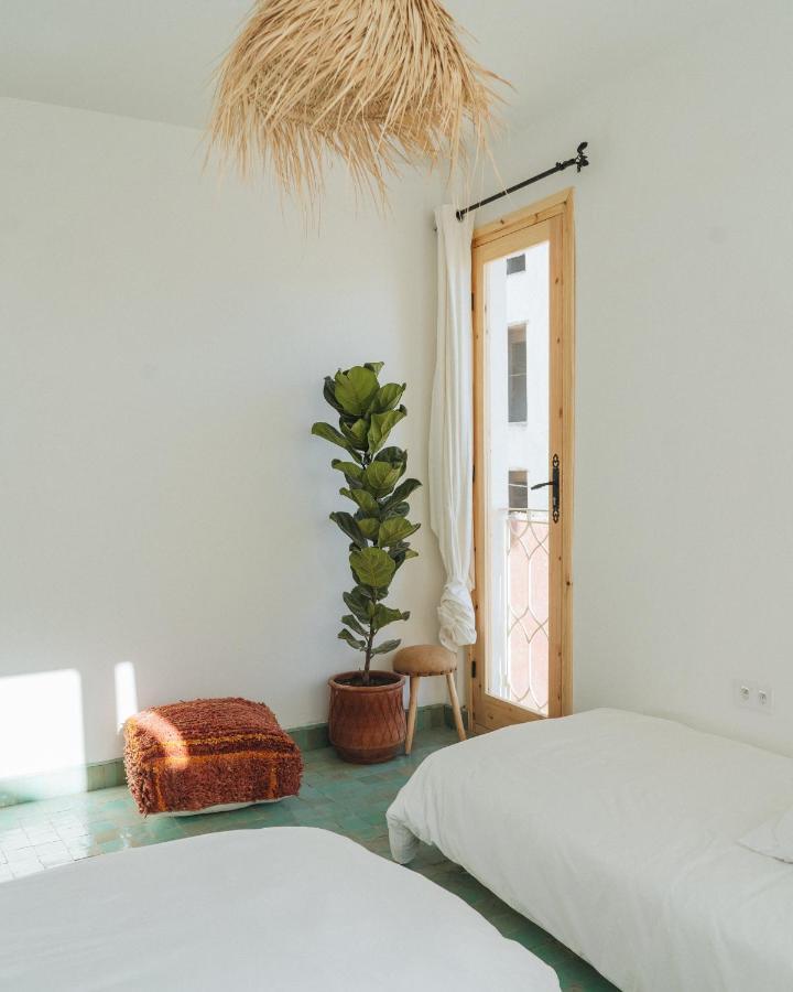 Blue Waves Boutique Hostel Tamraght Экстерьер фото
