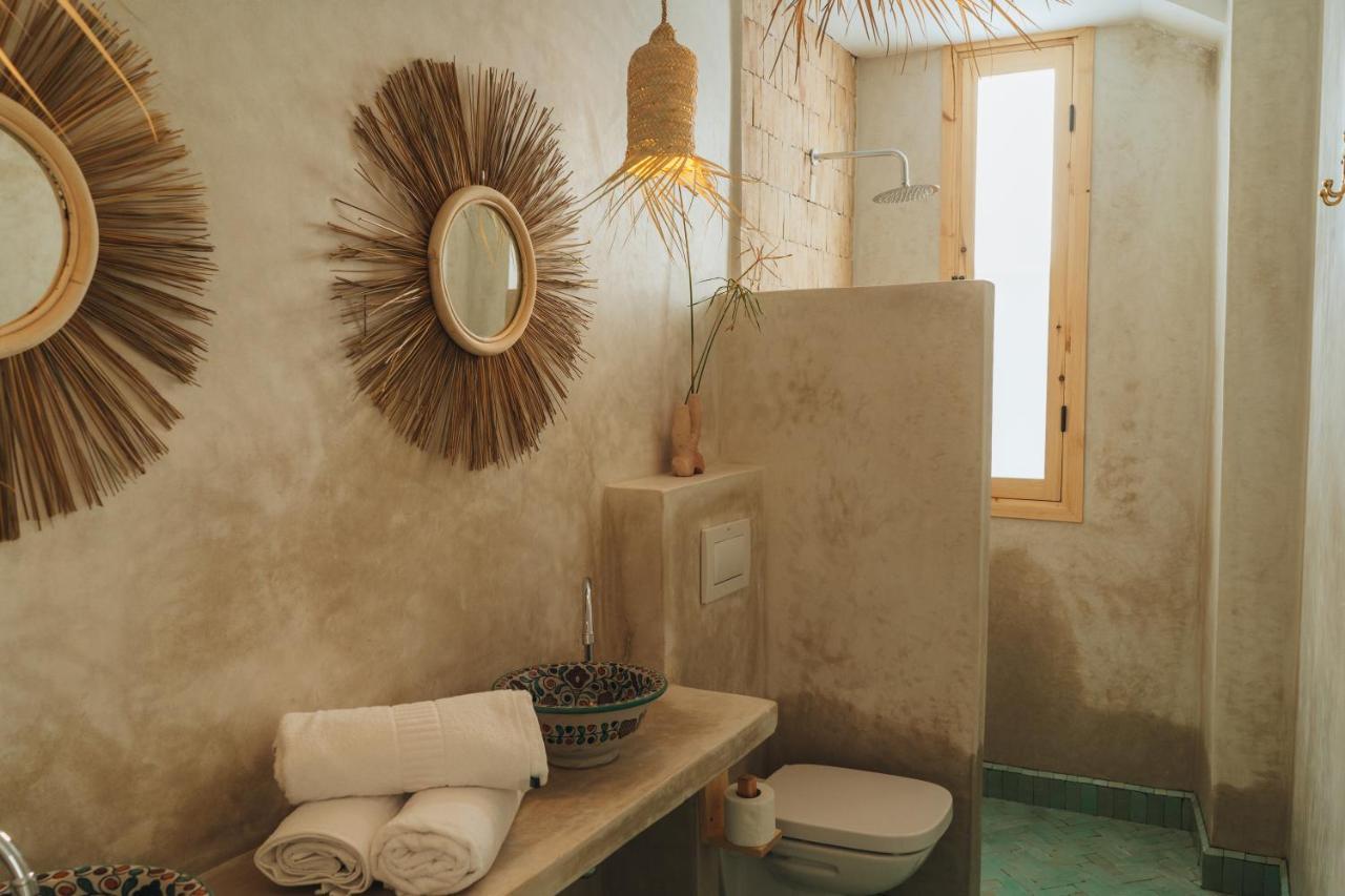 Blue Waves Boutique Hostel Tamraght Экстерьер фото