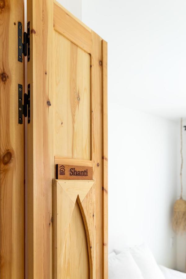Blue Waves Boutique Hostel Tamraght Экстерьер фото