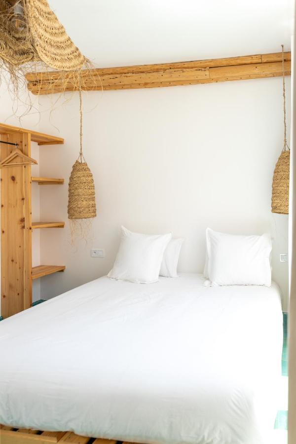 Blue Waves Boutique Hostel Tamraght Экстерьер фото