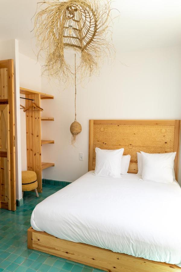 Blue Waves Boutique Hostel Tamraght Экстерьер фото