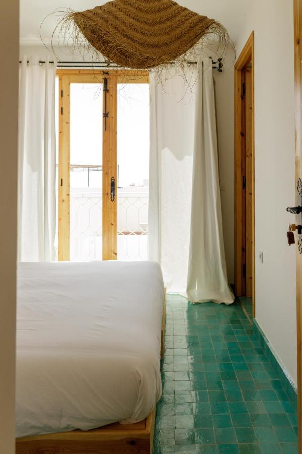 Blue Waves Boutique Hostel Tamraght Экстерьер фото