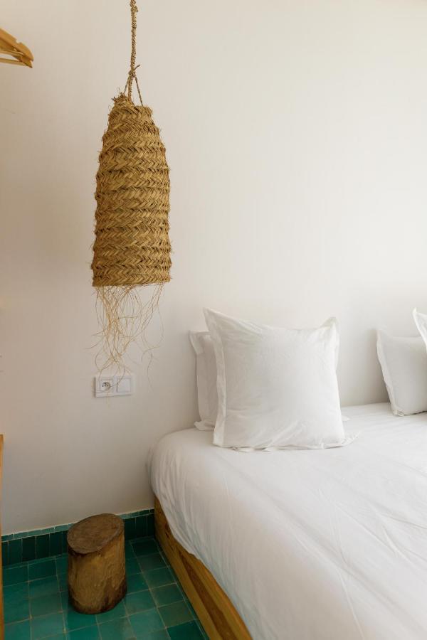 Blue Waves Boutique Hostel Tamraght Экстерьер фото