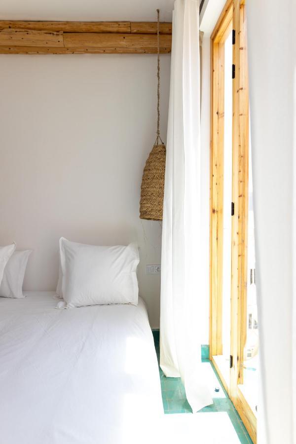 Blue Waves Boutique Hostel Tamraght Экстерьер фото