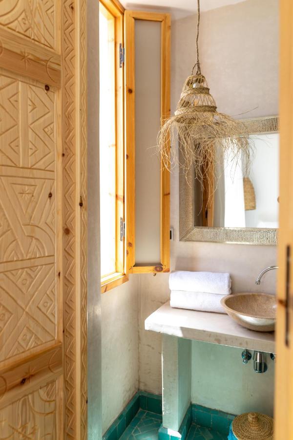 Blue Waves Boutique Hostel Tamraght Экстерьер фото