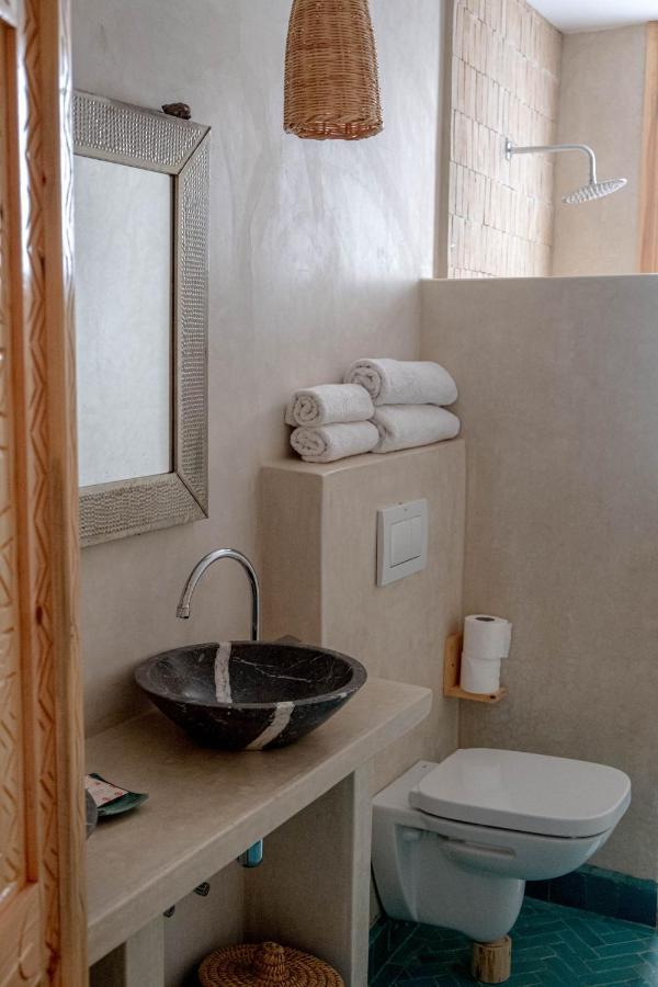 Blue Waves Boutique Hostel Tamraght Экстерьер фото
