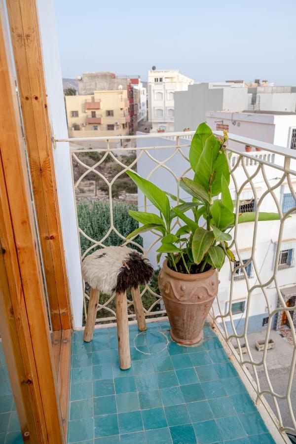 Blue Waves Boutique Hostel Tamraght Экстерьер фото