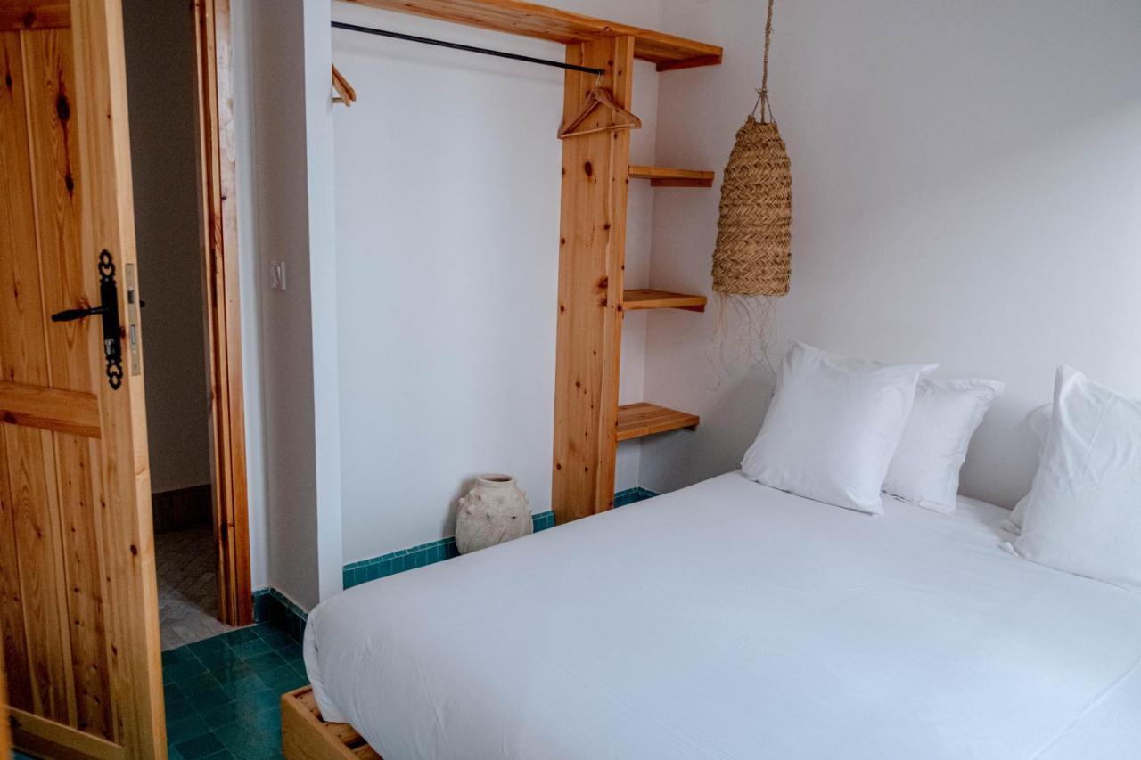 Blue Waves Boutique Hostel Tamraght Экстерьер фото