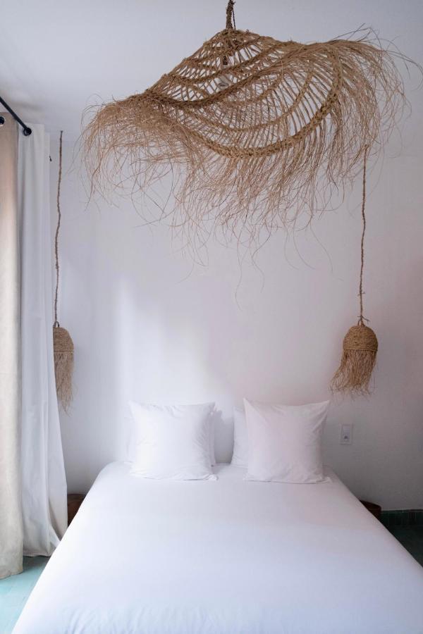 Blue Waves Boutique Hostel Tamraght Экстерьер фото
